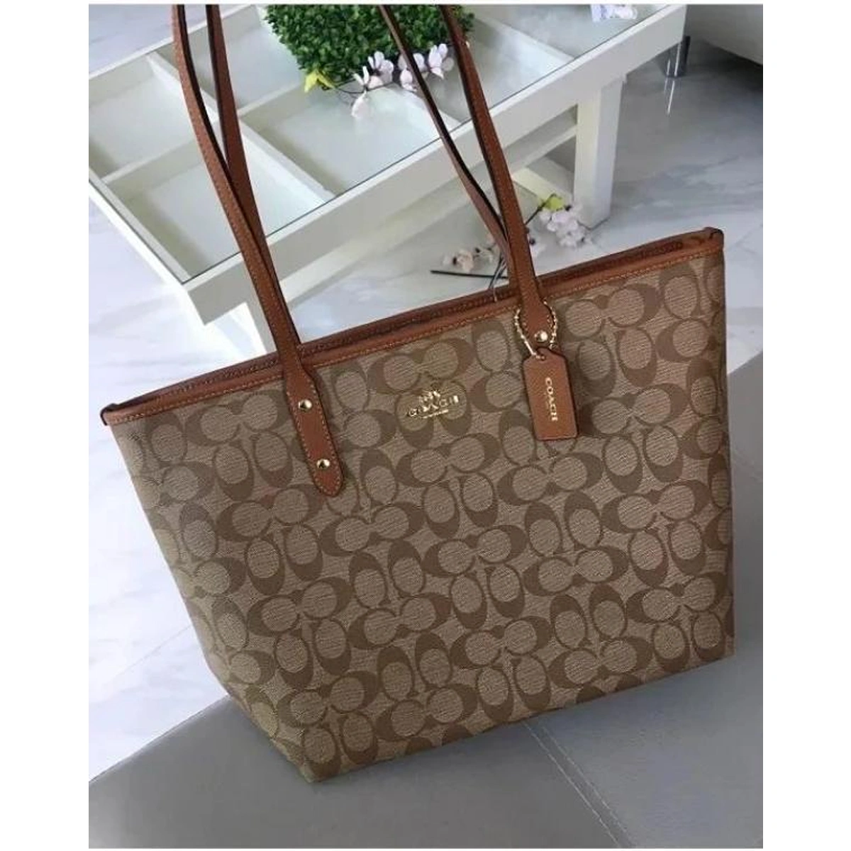 Elegant Coach City Tote Bag With Og Box For Women (BOT3990) - stayhit.in Elegant Coach City Tote Bag With Og Box For Women (BOT3990) - stayhit.in