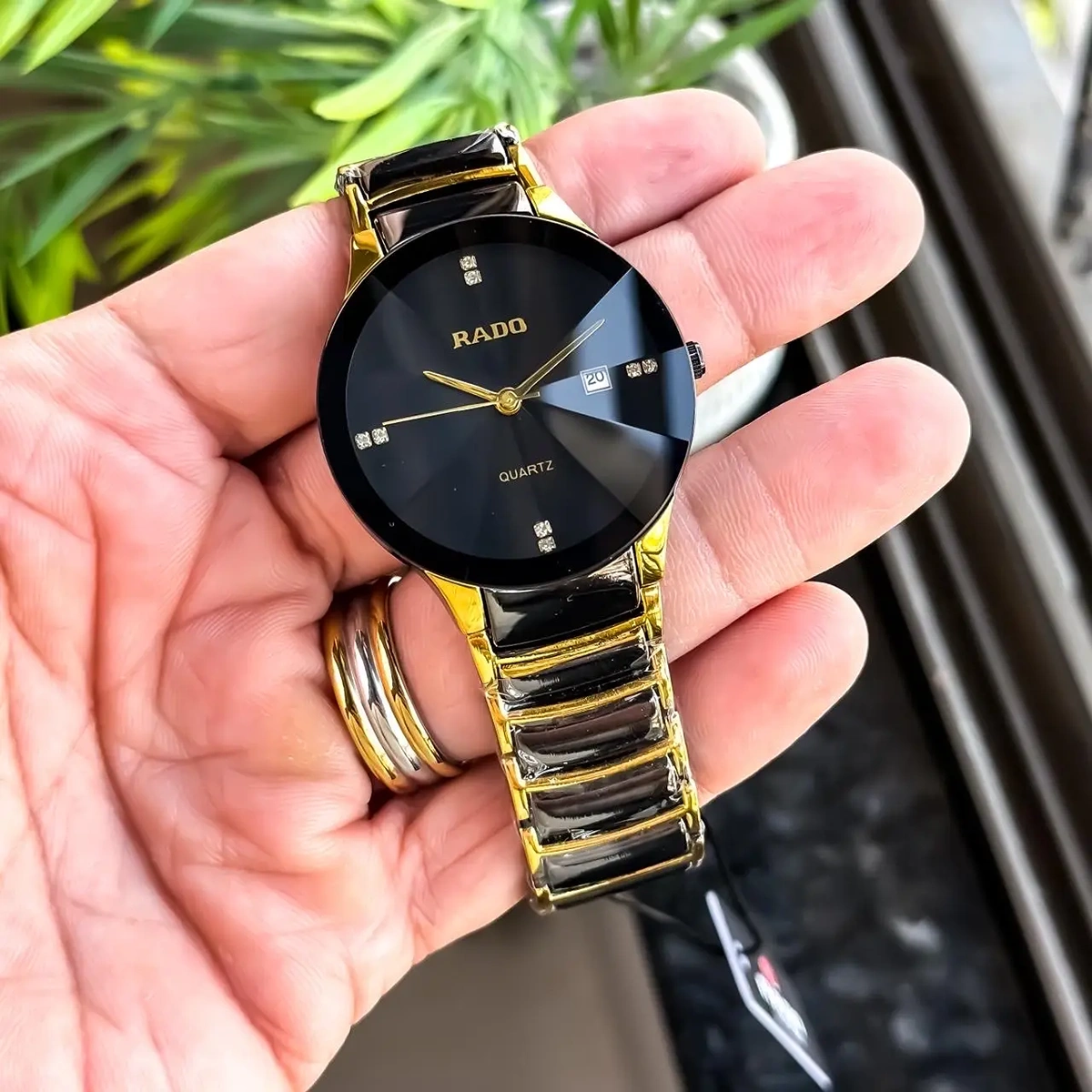 Elegant Rado Jubile Watch Gold Black For Men (JH548) - stayhit.in Elegant Rado Jubile Watch Gold Black For Men (JH548) - stayhit.in