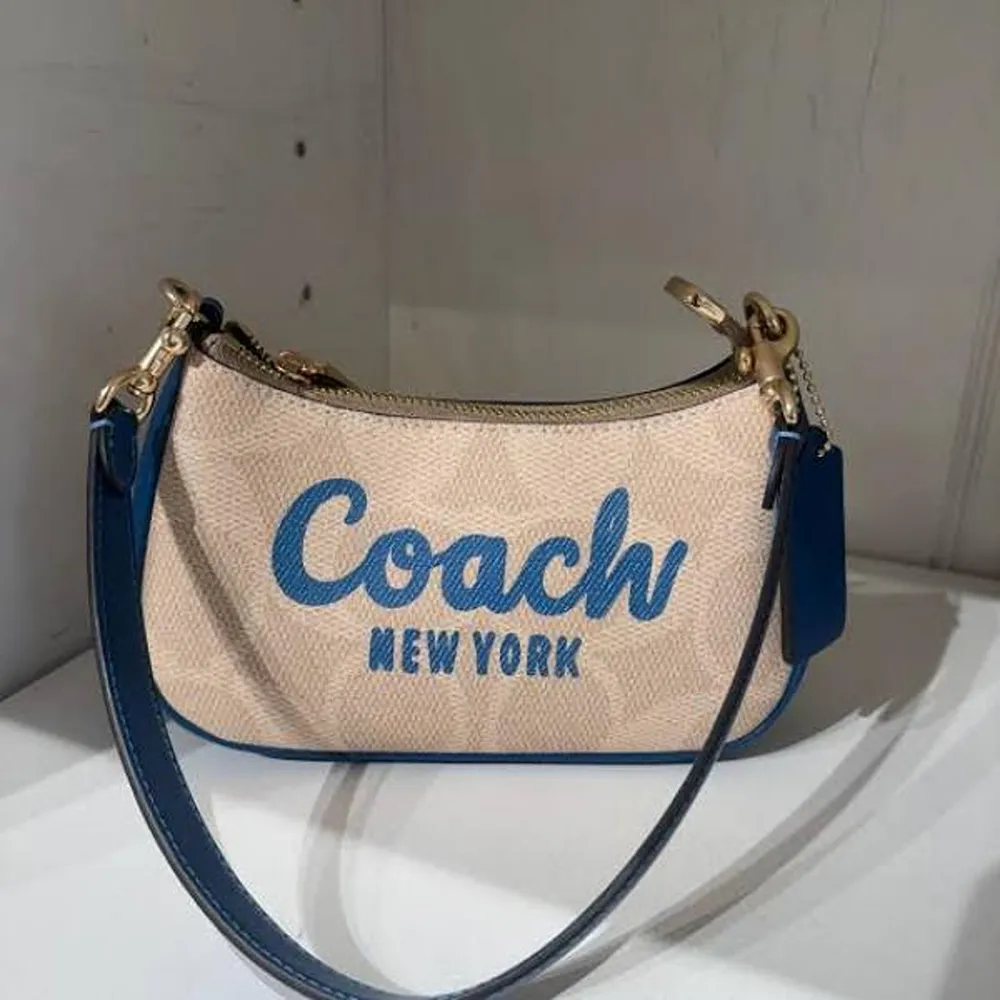 Luxurious Coach Teri Canvas Shoulder Bag With Box For Women (SUP8231) - stayhit.in Luxurious Coach Teri Canvas Shoulder Bag With Box For Women (SUP8231) - stayhit.in