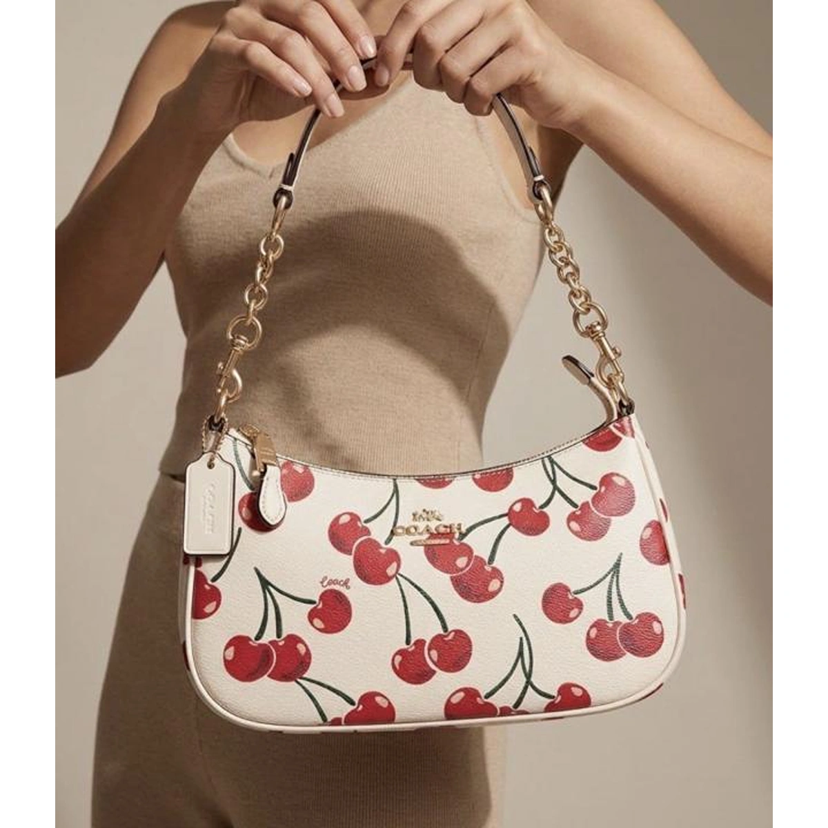 Luxury Coach Teri Hobo Bag White With Og Box For Women (BOT4001) - stayhit.in Luxury Coach Teri Hobo Bag White With Og Box For Women (BOT4001) - stayhit.in