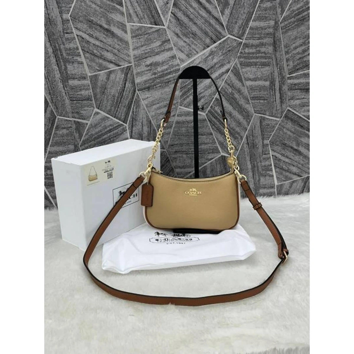 Luxury Coach Teri Milk Tea Shoulder Bag With Og Box For Women (BT276) - stayhit.in Luxury Coach Teri Milk Tea Shoulder Bag With Og Box For Women (BT276) - stayhit.in