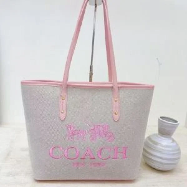 Luxury Coach Voyager Jet Set Tote Bag With Dust Bag For Women (BOT3811) - stayhit.in Luxury Coach Voyager Jet Set Tote Bag With Dust Bag For Women (BOT3811) - stayhit.in
