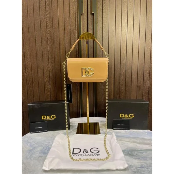 Luxury Dolce & Gabbana Handbag With Box For Women (BOT4022) - stayhit.in Luxury Dolce & Gabbana Handbag With Box For Women (BOT4022) - stayhit.in