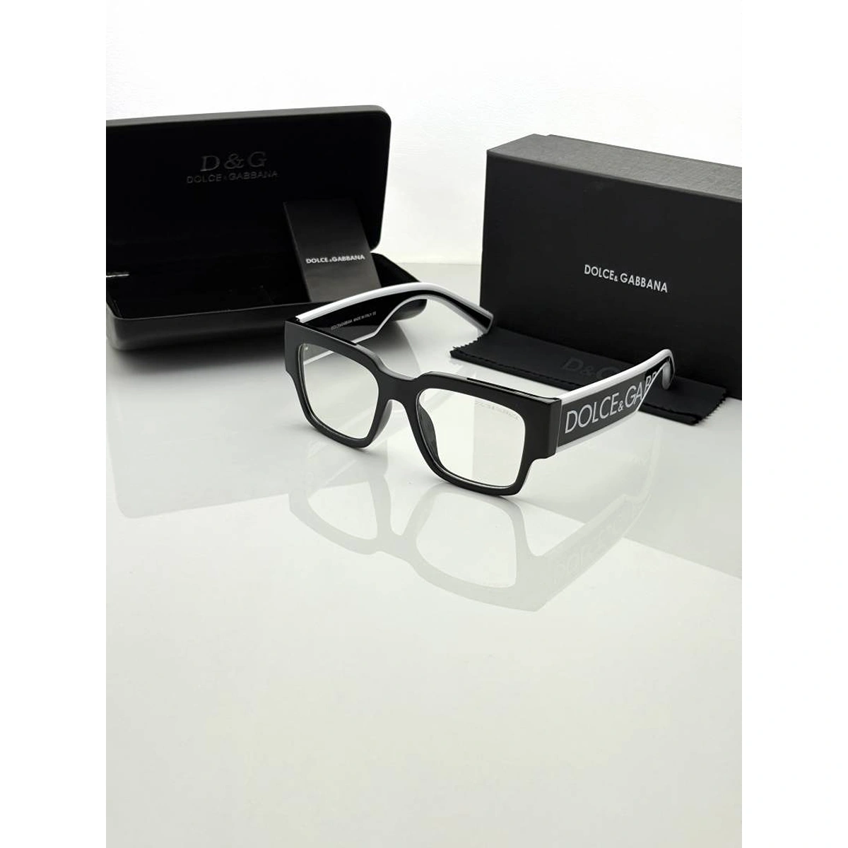 Luxury Dolce & Gabbana Sunglasses For Men (SOS383) - stayhit.in Luxury Dolce & Gabbana Sunglasses For Men (SOS383) - stayhit.in
