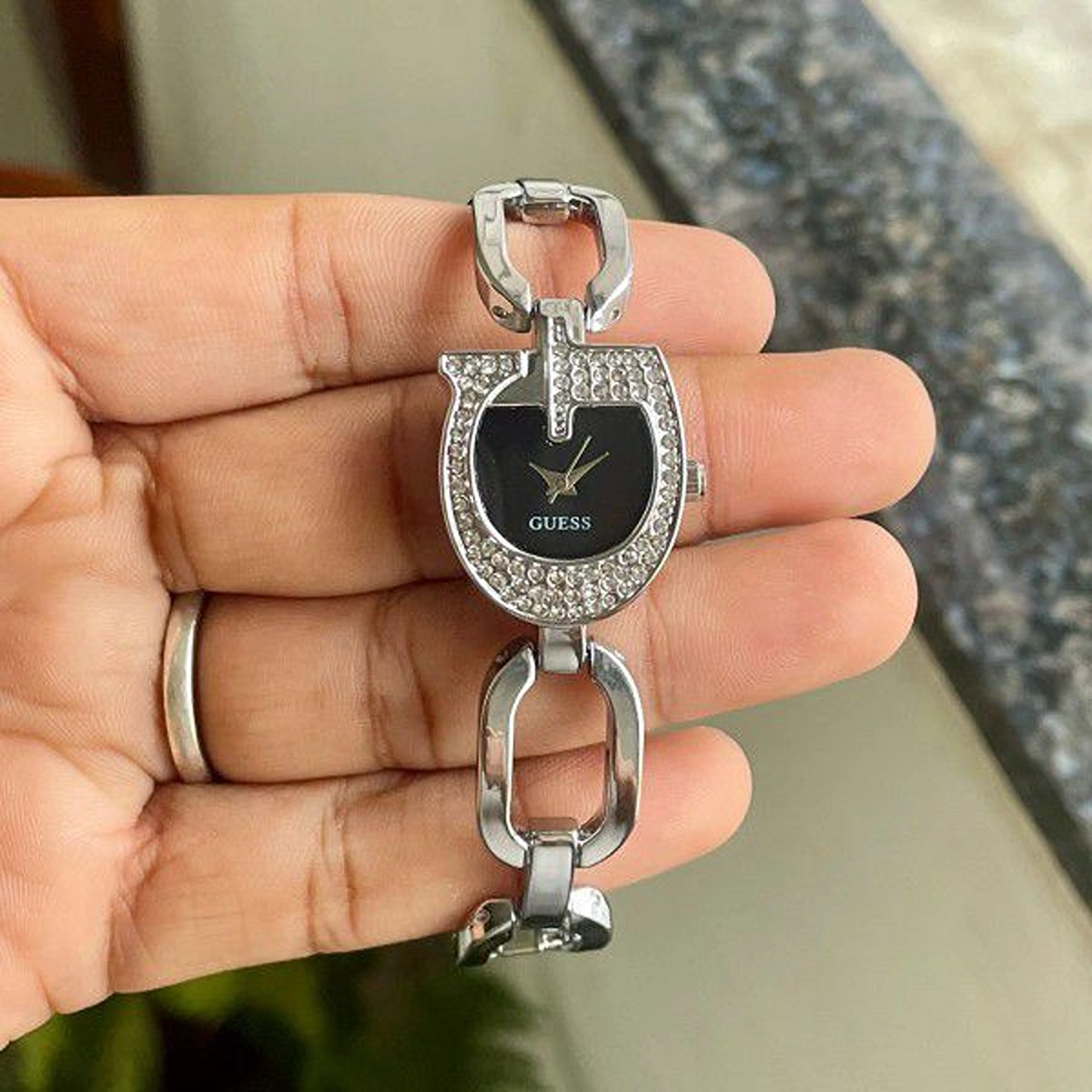 Luxury Guess Watch Black Silver For Women (BOT2532) - stayhit.in Luxury Guess Watch Black Silver For Women (BOT2532) - stayhit.in