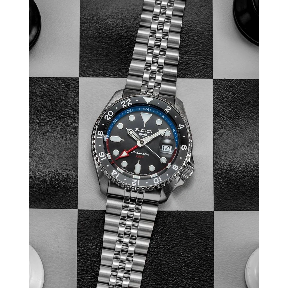 Luxury Seiko 5 Sports GMT Automatic Watch For Men (SOS615) - stayhit.in Luxury Seiko 5 Sports GMT Automatic Watch For Men (SOS615) - stayhit.in