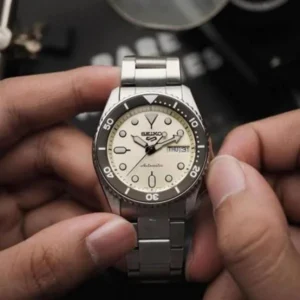 Luxury Seiko 5 Sports Midi Mono Watch For Men (BOT3965) - stayhit.in