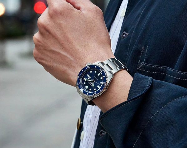 Luxury Seiko Sports Watch For Men (BOT3960) - stayhit.in Luxury Seiko Sports Watch For Men (BOT3960) - stayhit.in
