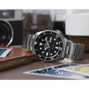 Luxury Seiko Sports Watch Silver Black For Men (BOT3961) - stayhit.in