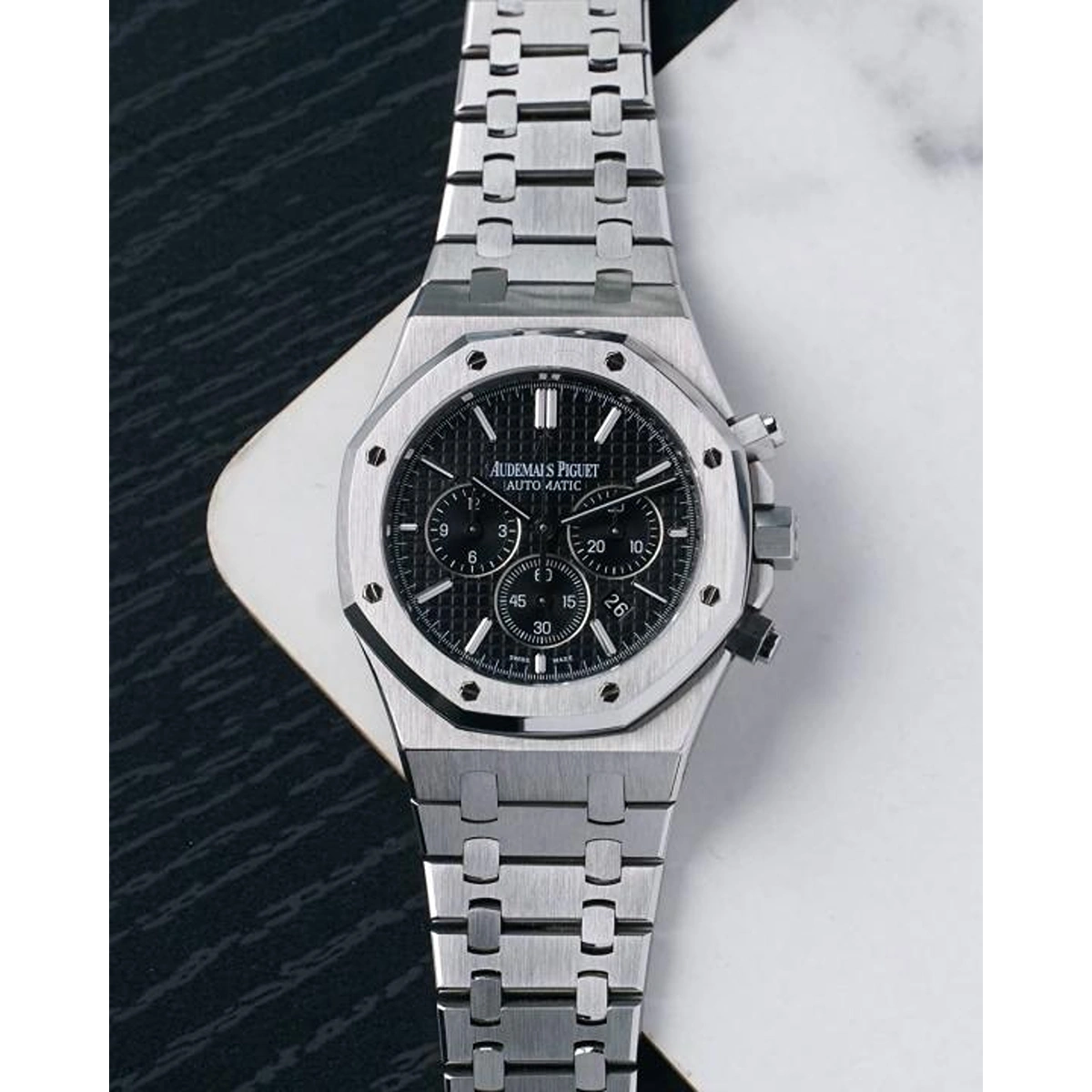 Premium Audemars Piguet Royal Oak Watch Silver Black For Men (WS180) - stayhit.in Premium Audemars Piguet Royal Oak Watch Silver Black For Men (WS180) - stayhit.in