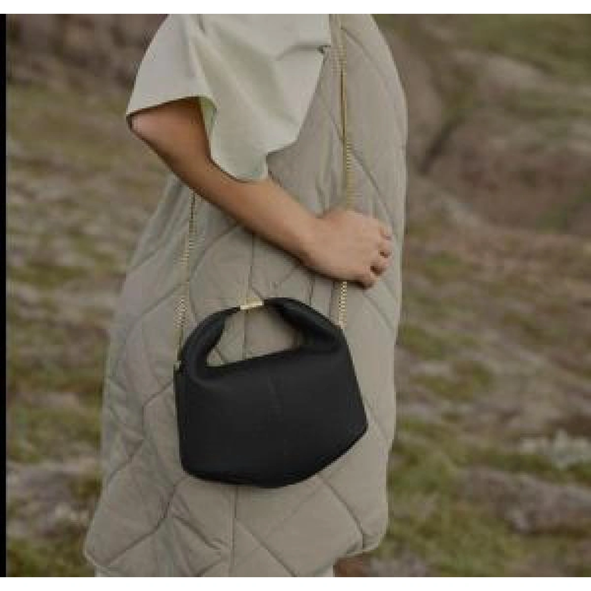 Premium Bri Edition Textured Bag White With Box For Women (BOT2852) - stayhit.in