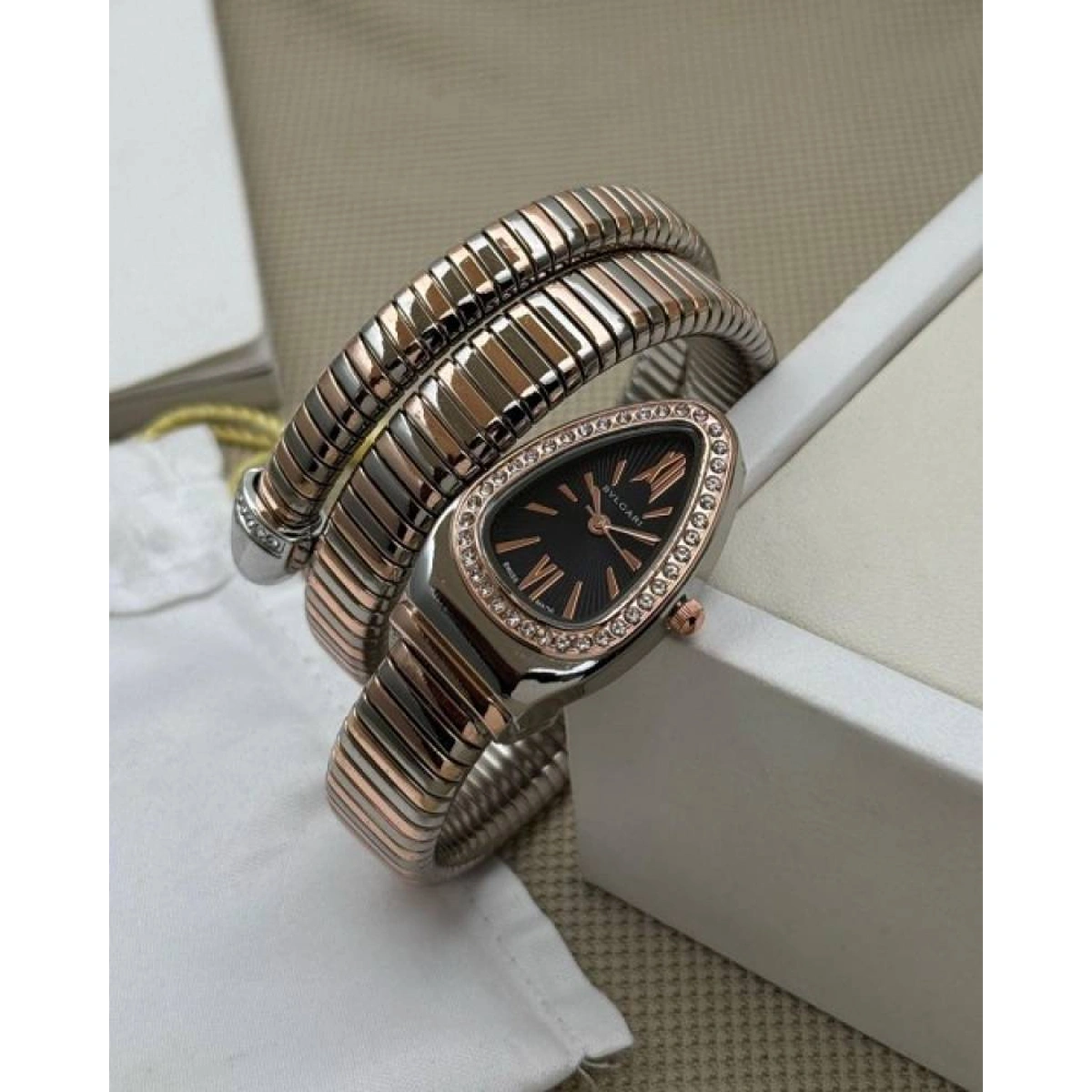 Premium Bvlgari Watch Black Dial For Women (SOS688) - stayhit.in Premium Bvlgari Watch Black Dial For Women (SOS688) - stayhit.in
