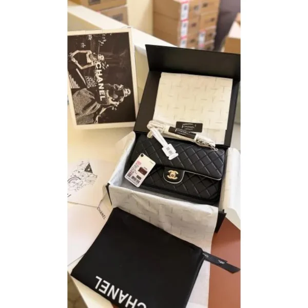 Premium Chanel Jumbo Shoulder Bag With Og Box For Women (SUP8152) - stayhit.in Premium Chanel Jumbo Shoulder Bag With Og Box For Women (SUP8152) - stayhit.in