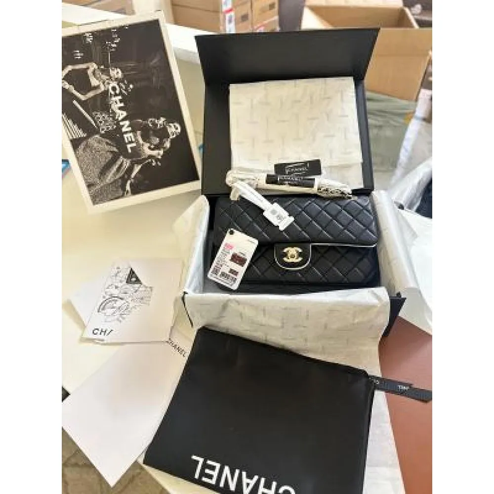 Premium Chanel Jumbo Shoulder Bag With Og Box For Women (SUP8152) - stayhit.in Premium Chanel Jumbo Shoulder Bag With Og Box For Women (SUP8152) - stayhit.in