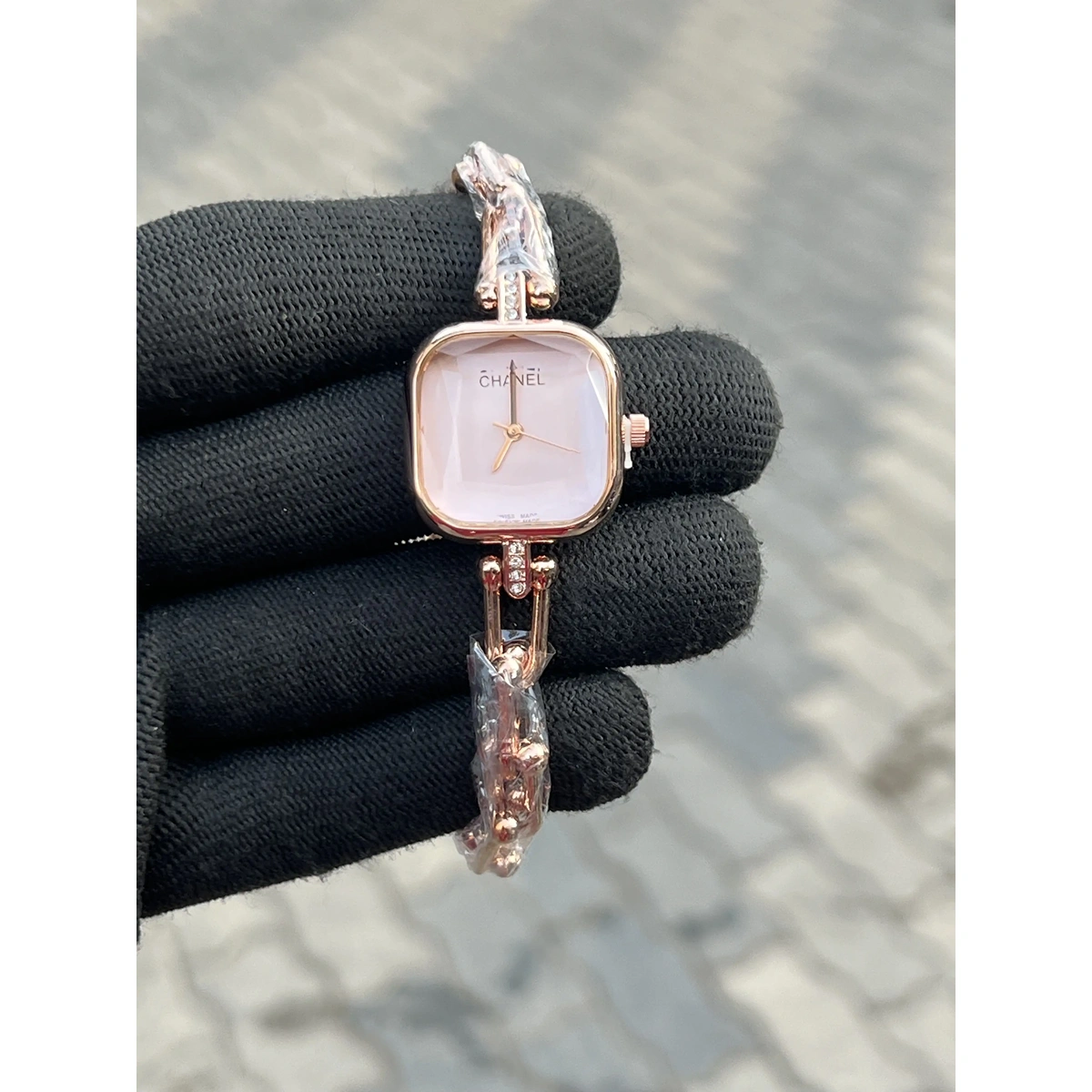 Premium Chanel Watch Rose Gold Pink For Women (JH693) - stayhit.in Premium Chanel Watch Rose Gold Pink For Women (JH693) - stayhit.in