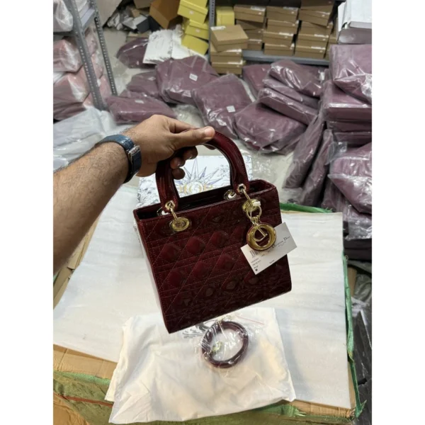 Premium Christian Dior Handbag Glossy With Magnetic Box For Women (BT291) - stayhit.in Premium Christian Dior Handbag Glossy With Magnetic Box For Women (BT291) - stayhit.in