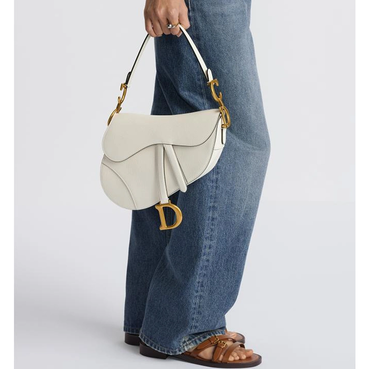 Premium Christian Dior Saddle Bag With Box For Women (BOT2826) - stayhit.in Premium Christian Dior Saddle Bag With Box For Women (BOT2826) - stayhit.in