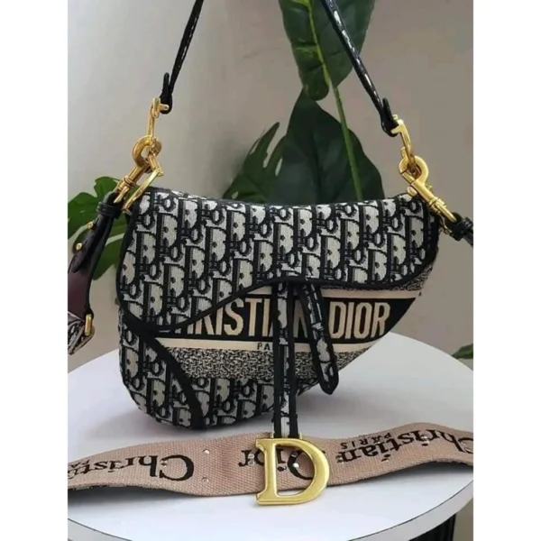 Premium Christian Dior Saddle Bag With Og Box Dust Cover For Women (BOT2598) - stayhit.in Premium Christian Dior Saddle Bag With Og Box Dust Cover For Women (BOT2598) - stayhit.in
