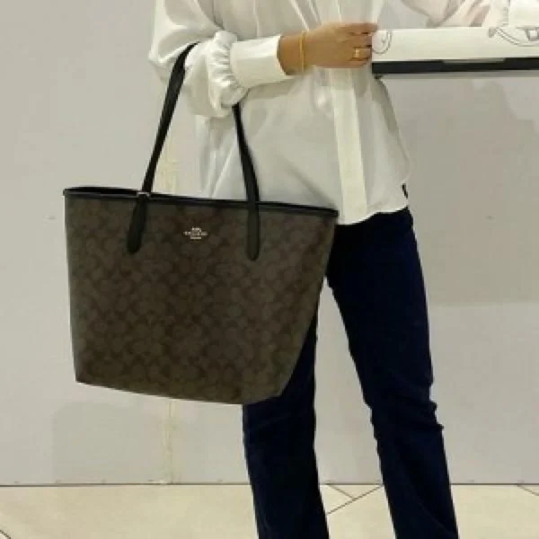 Premium Coach City Hutton Tote Bag With Box For Women (BOT2659) - stayhit.in Premium Coach City Hutton Tote Bag With Box For Women (BOT2659) - stayhit.in