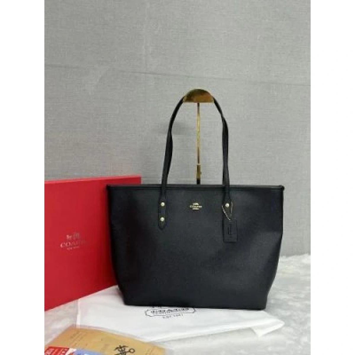 Premium Coach Hutton Tote Bag With Box For Women (BOT2737) - stayhit.in Premium Coach Hutton Tote Bag With Box For Women (BOT2737) - stayhit.in