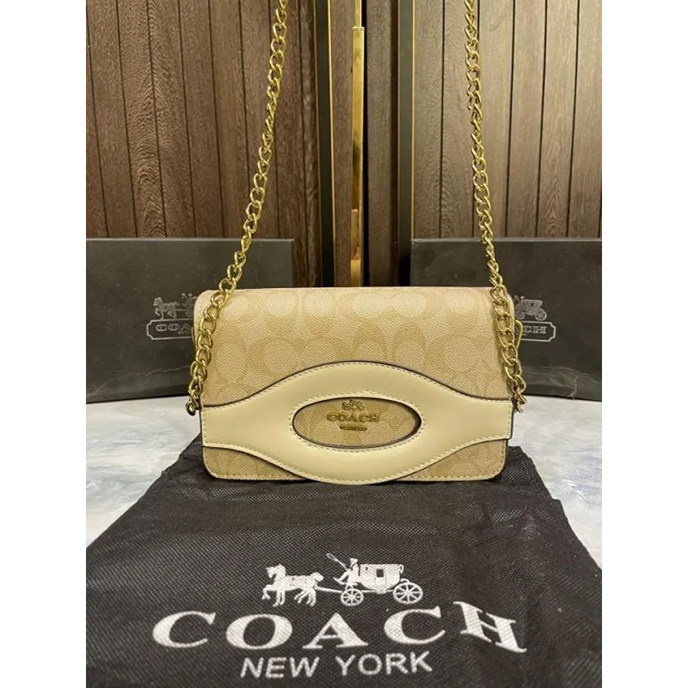Premium Coach Sling Bag With Box For Women (SUP8248) - stayhit.in Premium Coach Sling Bag With Box For Women (SUP8248) - stayhit.in