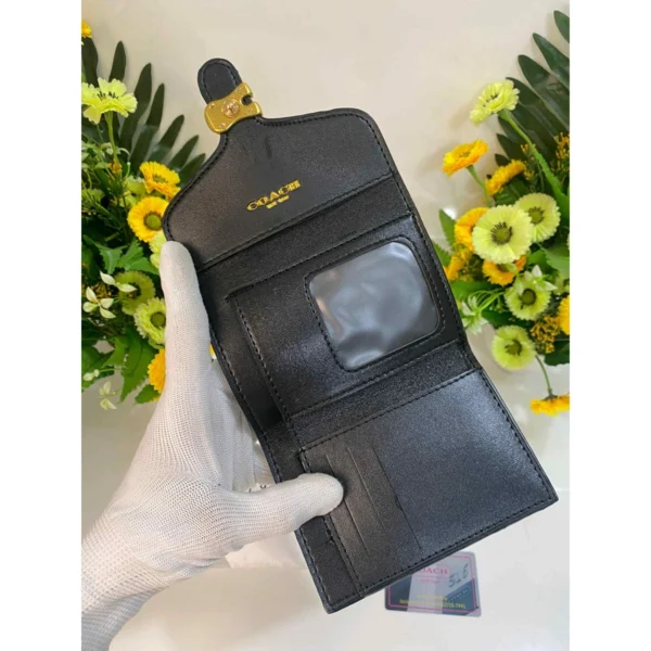 Premium Coach Wallet With Og Accessories For Women (BT210) - stayhit.in Premium Coach Wallet With Og Accessories For Women (BT210) - stayhit.in
