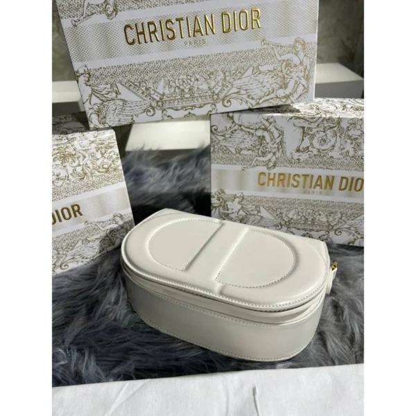 Premium Dior Signature Bag With White Strap & Box For Women (BT26) - stayhit.in