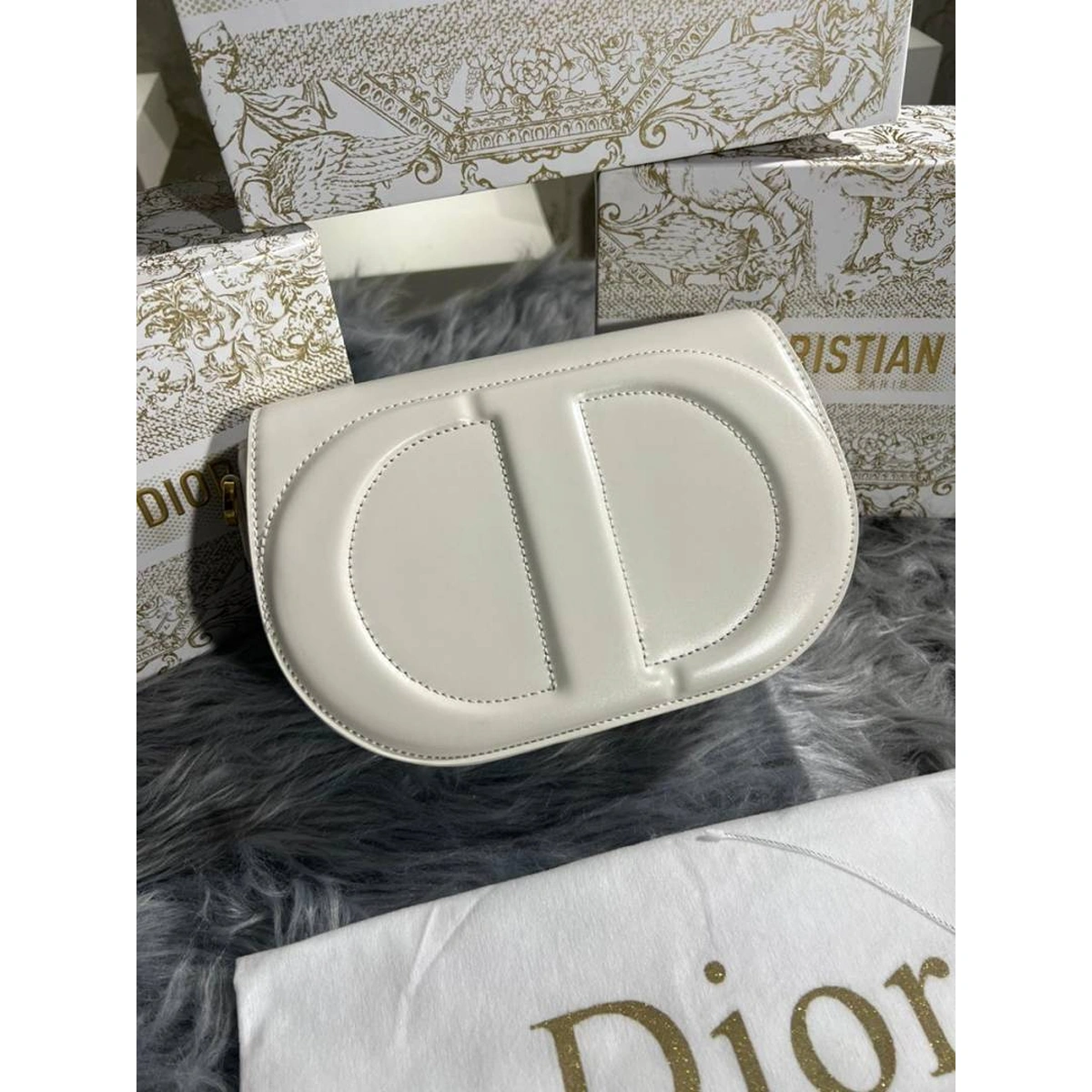 Premium Dior Signature Bag With White Strap & Box For Women (BT26) - stayhit.in