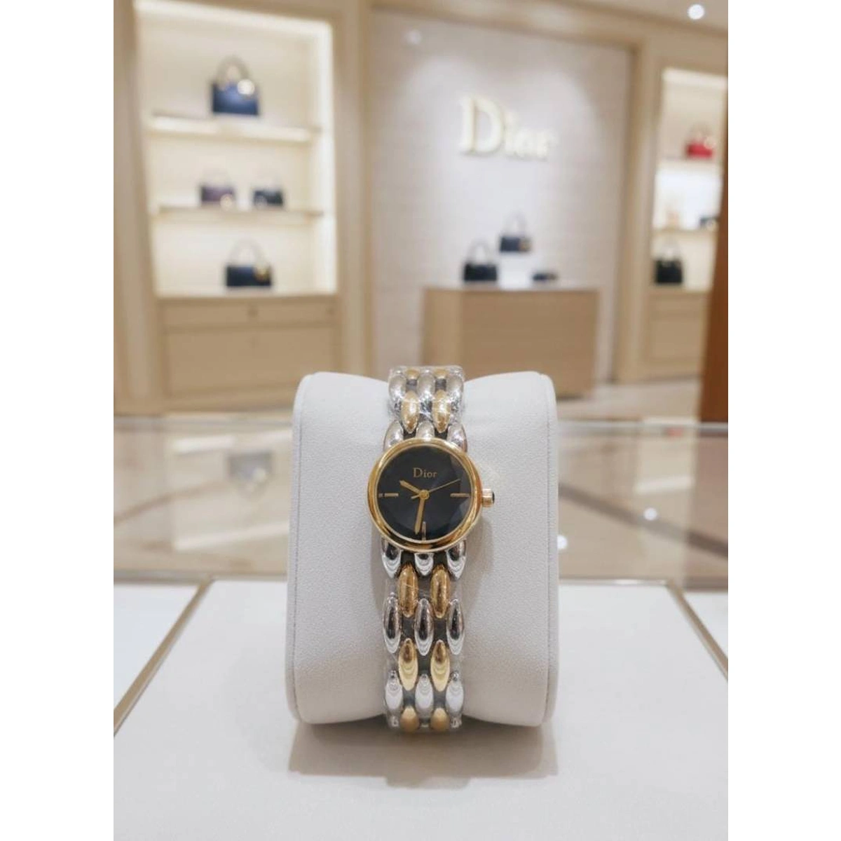 Premium Dior Watch Black Dial For Women (SOS682) - stayhit.in Premium Dior Watch Black Dial For Women (SOS682) - stayhit.in