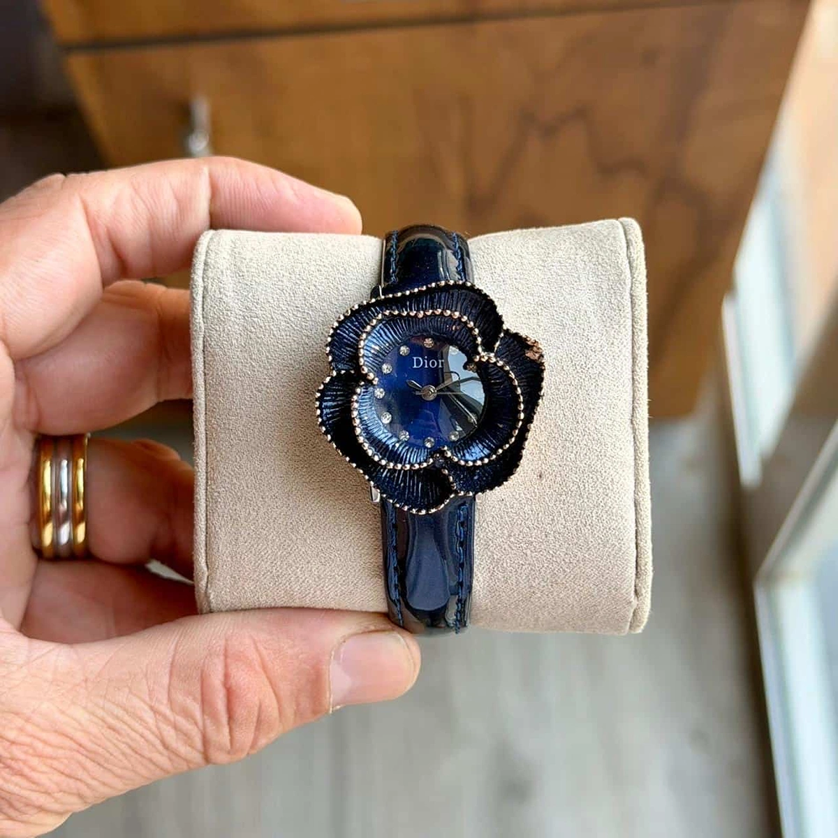 Premium Dior Watch Blue Rosegold For Women (JH682) - stayhit.in Premium Dior Watch Blue Rosegold For Women (JH682) - stayhit.in