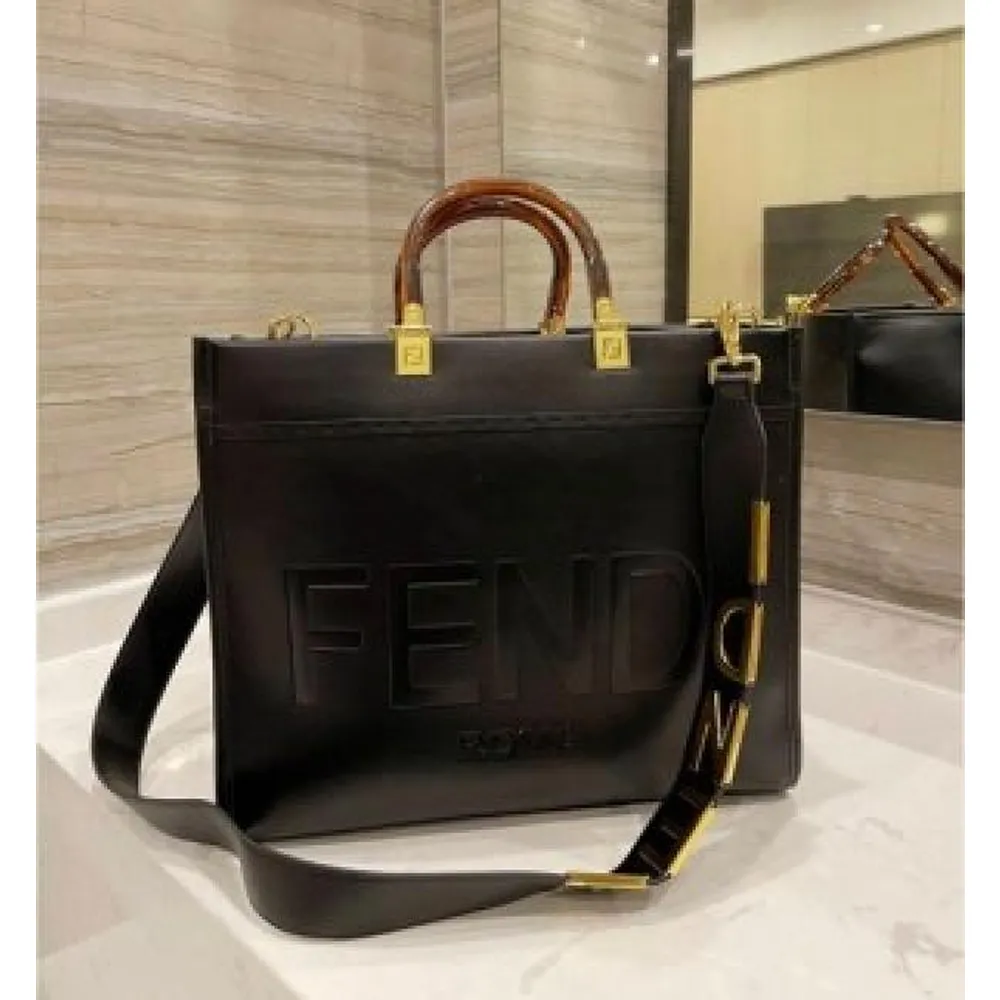 Premium Fendi Roma Leather Handbag For Women (SUP8146) - stayhit.in Premium Fendi Roma Leather Handbag For Women (SUP8146) - stayhit.in
