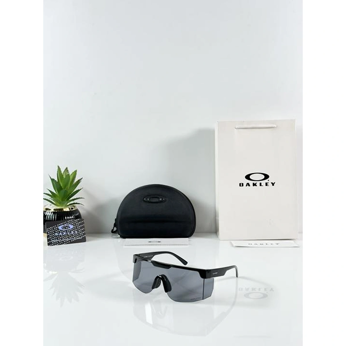 Premium Oakley Sunglasses Black For Men (BOT3407) - stayhit.in Premium Oakley Sunglasses Black For Men (BOT3407) - stayhit.in