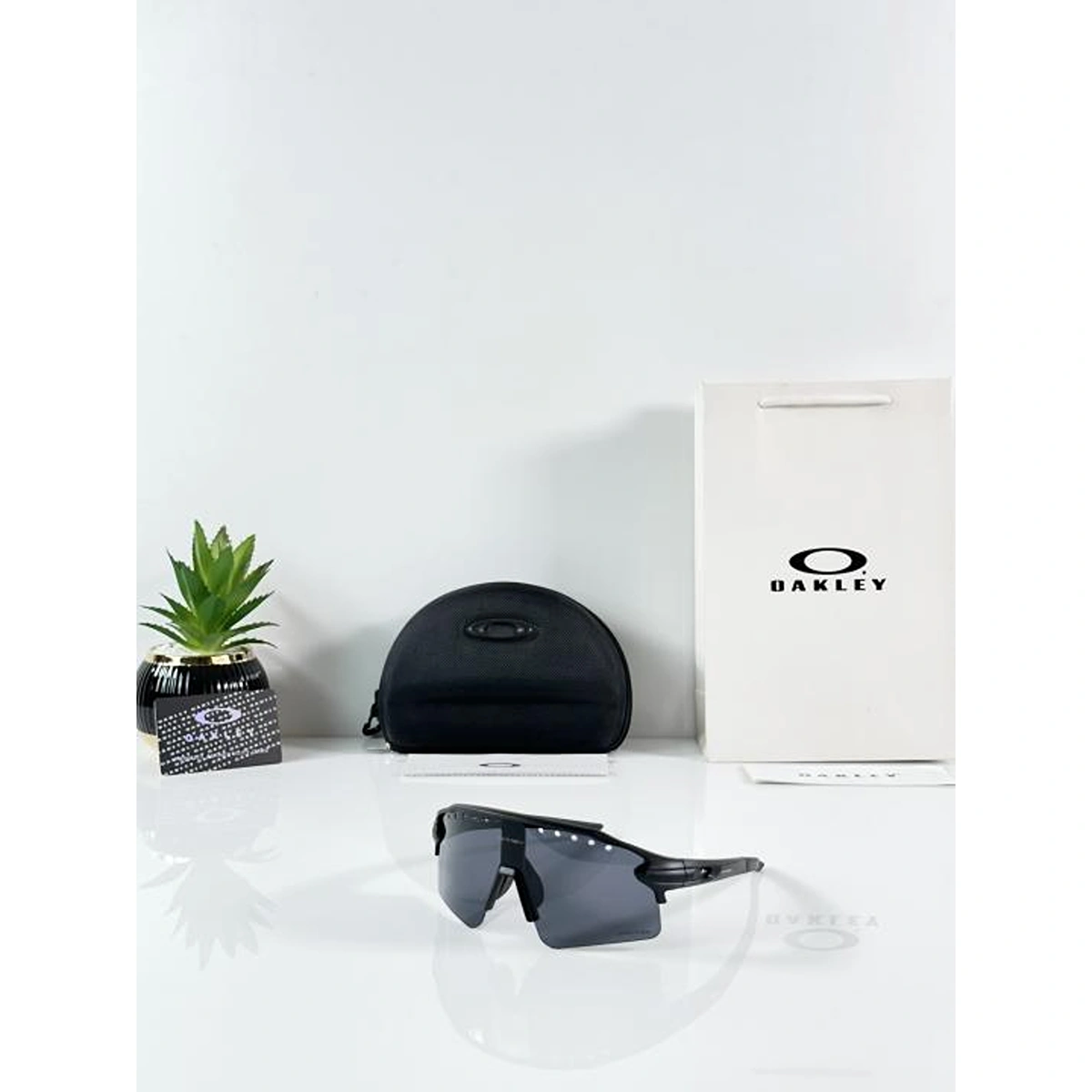 Premium Oakley Sunglasses Black For Men (BOT3425) - stayhit.in Premium Oakley Sunglasses Black For Men (BOT3425) - stayhit.in