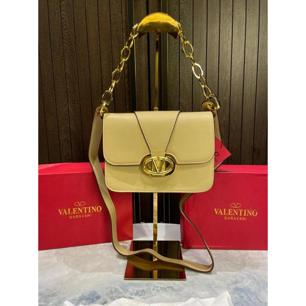 Premium Valentino Garavani Shoulder Bag For Women (BOT4025) - stayhit.in Premium Valentino Garavani Shoulder Bag For Women (BOT4025) - stayhit.in