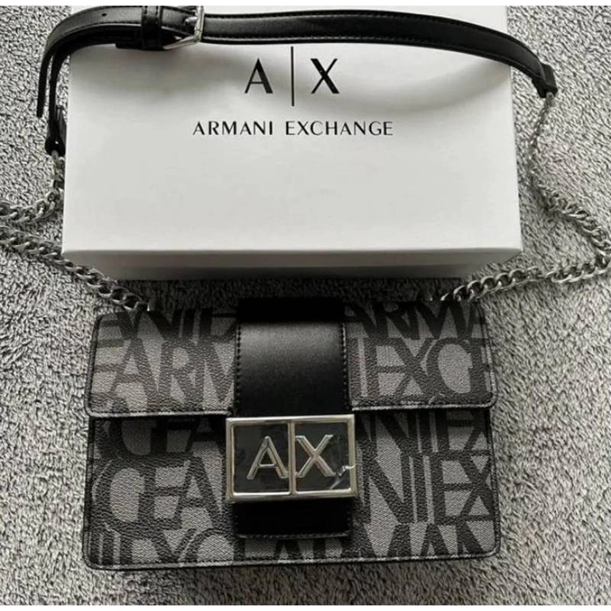 Stylish Armani Exchange Jodie Bag With Box For Women (SOS499) - stayhit.in Stylish Armani Exchange Jodie Bag With Box For Women (SOS499) - stayhit.in