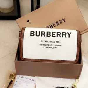 Stylish Burberry Hampshire Printed Crossbody Bag With Og Box For Women (LAB576) - stayhit.in