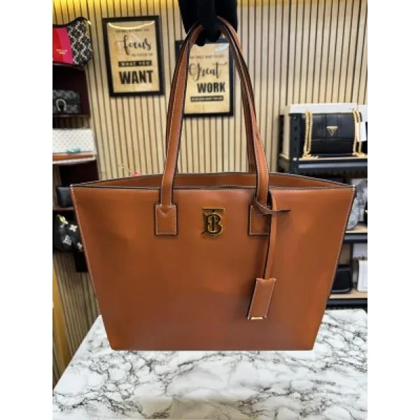 Stylish Burberry Handbag For Women (BOT1850) - stayhit.in Stylish Burberry Handbag For Women (BOT1850) - stayhit.in