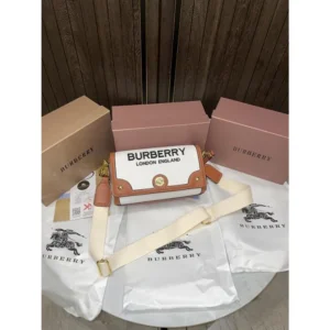 Stylish Burberry Handbag For Women (BOT1864) - stayhit.in