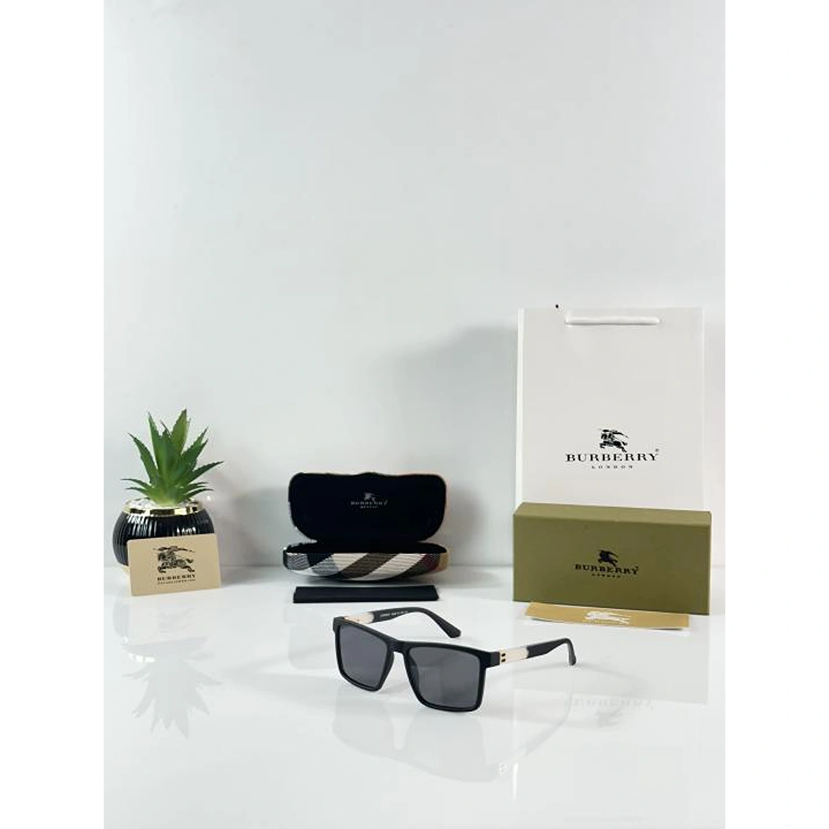 Stylish Burberry Sunglasses Mate Black For Men (BOT3222) - stayhit.in Stylish Burberry Sunglasses Mate Black For Men (BOT3222) - stayhit.in