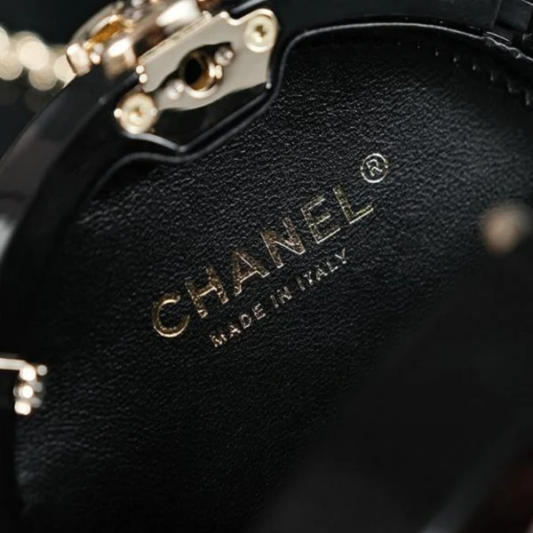 Stylish Chanel Cruise Mini Bag With Box For Women (BOT2752) - stayhit.in Stylish Chanel Cruise Mini Bag With Box For Women (BOT2752) - stayhit.in