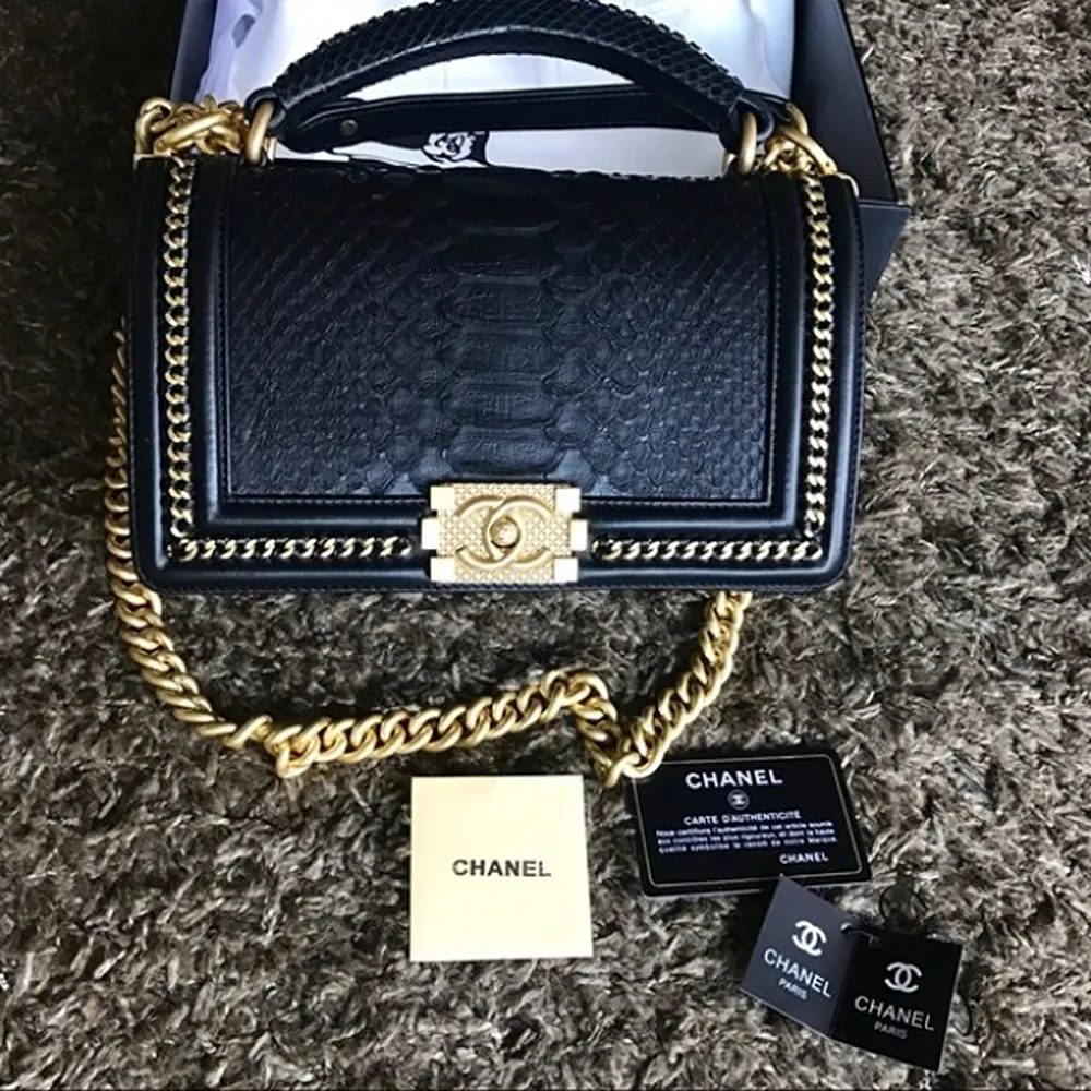 Stylish Chanel Handbag For Women (BOT1815) - stayhit.in Stylish Chanel Handbag For Women (BOT1815) - stayhit.in