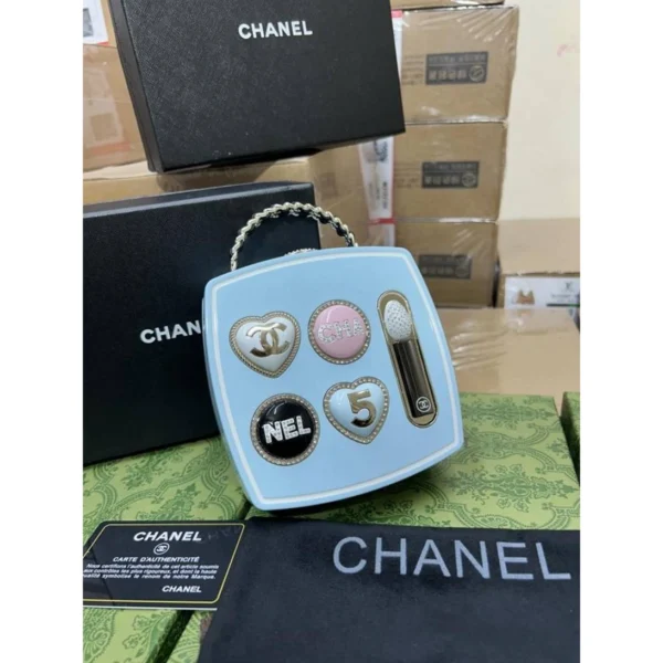 Stylish Chanel Makeup Palette Minaudiere Bag With Box For Women (SOS463) - stayhit.in Stylish Chanel Makeup Palette Minaudiere Bag With Box For Women (SOS463) - stayhit.in