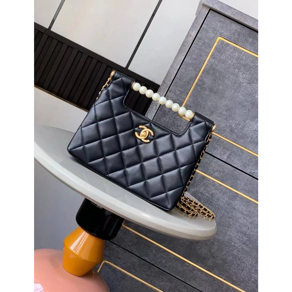 Stylish Chanel Pearl Flap Shoulder Bag With Og Box & Dust Bag For Women (SOS456) - stayhit.in Stylish Chanel Pearl Flap Shoulder Bag With Og Box & Dust Bag For Women (SOS456) - stayhit.in