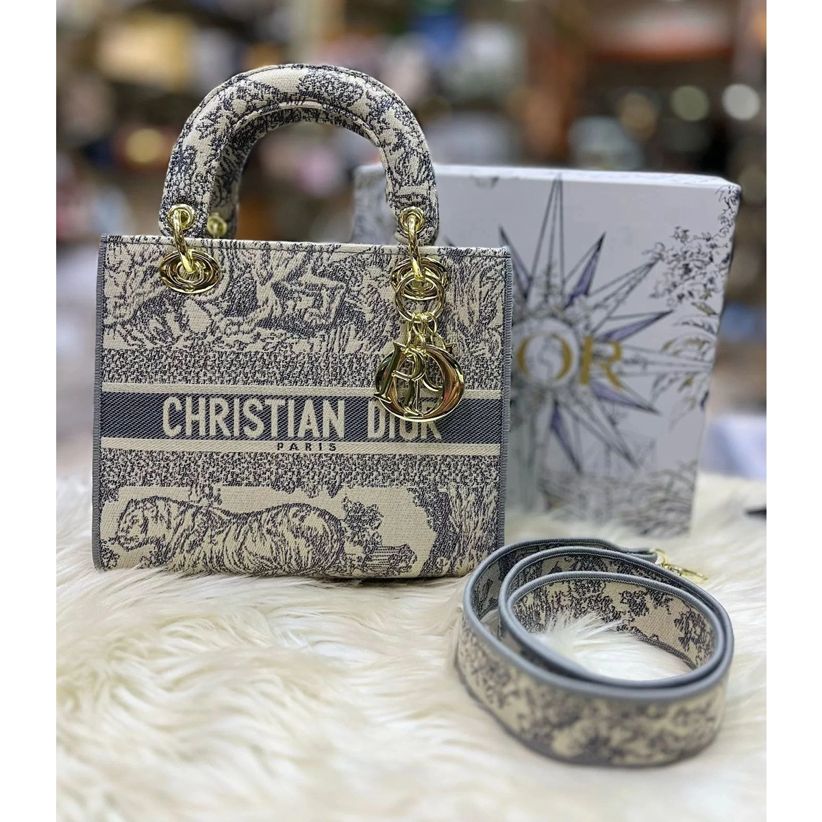 Stylish Christian Dior Bag With Og Box & Dust Bag For Women (LAB511) - stayhit.in Stylish Christian Dior Bag With Og Box & Dust Bag For Women (LAB511) - stayhit.in