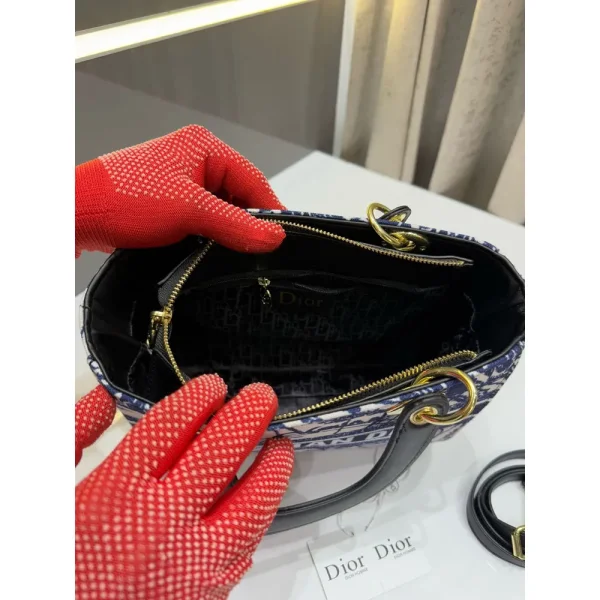 Stylish Christian Dior Handbag For Women (LAB2791) - stayhit.in Stylish Christian Dior Handbag For Women (LAB2791) - stayhit.in