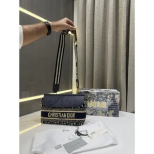 Stylish Christian Dior Handbag With Og Box For Women (SUP8172) - stayhit.in