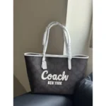 Stylish Coach City Tote Bag With Dust Cover For Women (BOT3856) - stayhit.in