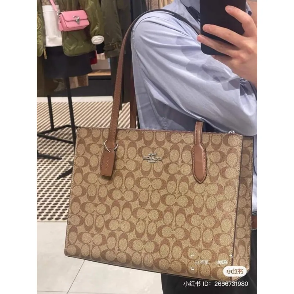 Stylish Coach Handbag For Women (BOT1816) - stayhit.in Stylish Coach Handbag For Women (BOT1816) - stayhit.in