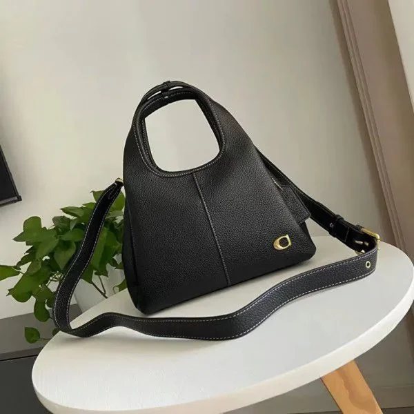 Stylish Coach Handbag For Women (LAB1418) - stayhit.in Stylish Coach Handbag For Women (LAB1418) - stayhit.in