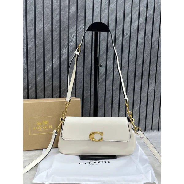 Stylish Coach Jet Set Shoulder Bag With Og Box For Women (SOS493) - stayhit.in Stylish Coach Jet Set Shoulder Bag With Og Box For Women (SOS493) - stayhit.in